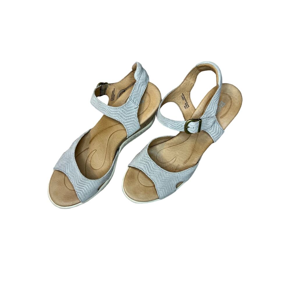 Born wedge heal sandals size 10